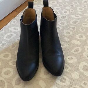 Nisolo black everyday chelsea bootie